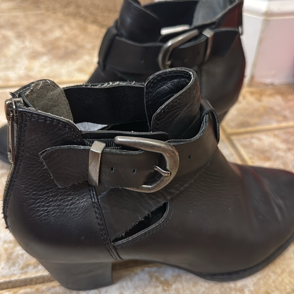 Vionic Trinity Black Leather Ankle Boots Booties … - image 3